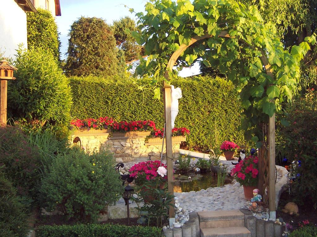 Haus Rossner Daire Nemmersdorf Dış mekan fotoğraf